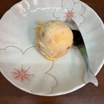 4代目松屋食堂 - サービスの桜アイス