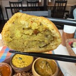 シナモンガーデン - スリランカ風のライスコロッケ断面！