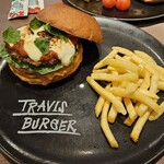 TRAVIS BURGER - マルゲリータバーガー、トマト抜き