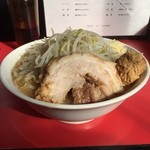 ラーメン 一心 - ラーメン中（ニンニク、肉玉)
