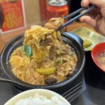 王富貴黄燜鶏 - 