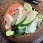 ステーキハウス リベラ - 生野菜も忘れず 700円