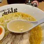 泡系しおとんこつラーメン べらしお - 