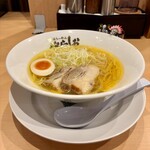 泡系しおとんこつラーメン べらしお - 