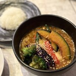 シャンティ - ベジタブルスープカリー1,350円
辛さ…2ボーガの並辛
ライス…半ライス