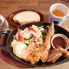 ローストチキンクラブ ファイティング クック - 本日いただいた、”スキレットローストチキンランチ”、レギュラーサイズ、ローストチキンは３Ｐです。