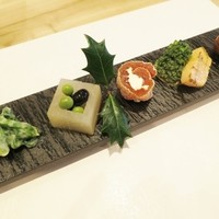 和創ふんりんかん ぎり - 菜の花のからし和え、升大根、干柿とサワークリーム、ブロッコリーの雲丹ネーズ、栗南京のコーヒー煮。