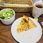 港町珈琲店 - 食べ放題のピザ