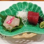 日本料理・天ぷら 花座 - 造り 二種盛り あしらい 造り醤油 