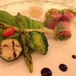 ローストビーフの生春巻きと野菜のグリル（ライト・キュイジーヌ）