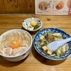 みなと食堂 - 限定品の「平目えんがわ半々漬け丼」（1,550円）に「せんべい汁セット」（200円）