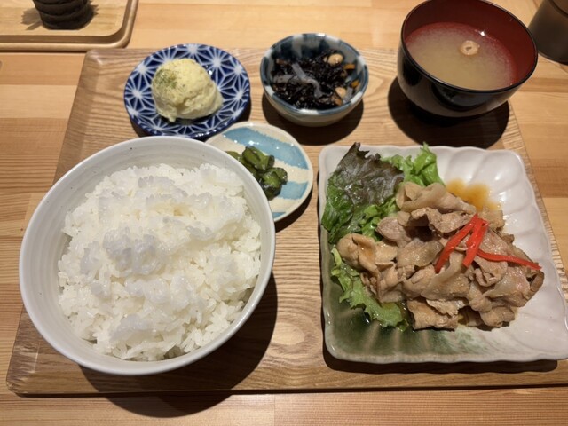 大衆食堂 bee