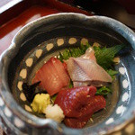 比良山荘 - お造り。鯉とシカと・・