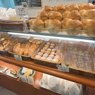 塩パン屋 パン・メゾン_0