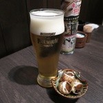 活ふぐ専門料理 とらふぐ屋 - 生ビールとつきだし