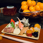 粥茶屋 写楽 - いつもながら豪華な前菜盛り合わせ