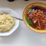 中華料理 張家 - 料理写真:Bセット￥900。炒飯+台湾ラーメン。