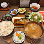 八百屋とごはん むかい