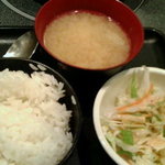 肉屋の正直な食堂 - ごはんのおかわりできます