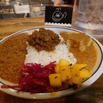 CURRY SHOP くじら - スパイスカレー3種盛り