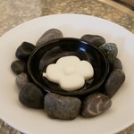 ベージュ アラン・デュカス 東京 - 