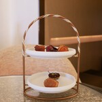 ベージュ アラン・デュカス 東京 - 