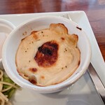 CAFFE SCIMMIA ROSSO - ◯グラタン
熱々で提供されている