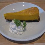 LAI LAI CAFE - パンプキンチーズケーキのアップ(2014.10)