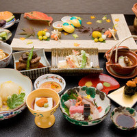 会席金剛(ランチ22000円ディナー25300円)