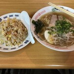 龍門 - 半ちゃんセット　700円