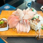 347548490 - まな板セット7,000円
                      【→①お造り②魚の煮付け③真鯛のホイル焼き④海老フライ⑤お魚のお味噌汁⑥ごはん付き】