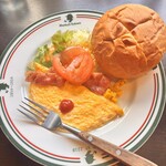シャーロックホームズ - 料理写真:プレートにもホームズ