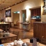 Le pain Quotidien　 - 広々した店内