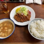 赤心 - Ａとんかつ・豚汁・めし大