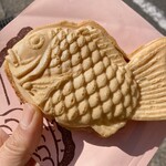 米乃家 - 料理写真:生ホワイトチョコたい焼き