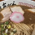 麺屋 あがら  - アップでの表情。