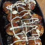 みちばた - 小ぶりなサイズですが、中のタコはしっかりと存在感があり食べ応えがあります。