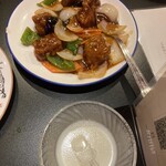 中国飯店 十七門 - 酢豚　杏仁豆腐
