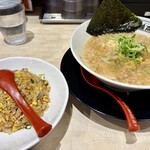 河童ラーメン本舗 - 料理写真:
