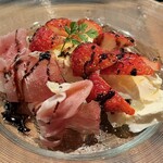 クラフト麦酒酒場 シトラバ - ■とちおとめと生ハムマスカルポーネ ¥1.155