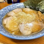 中華そば 吾衛門 - 刻み玉ねぎがのった八王子ラーメン！