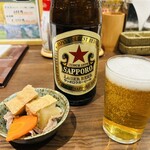 會津馬刺 追加醬汁燒鳥 Ion新浦安 彦酉 - 首先來一碗紅星與厚豆腐的煮物小碗^ - ^