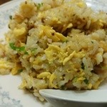 新華苑 - 焼き飯（小）結構ボリュームあります。