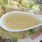 天山食堂 - あっさり系のスープ