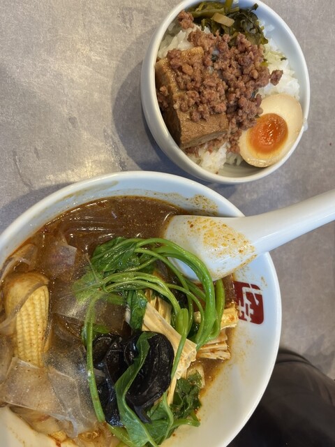 七宝麻辣湯 自由が丘店の写真