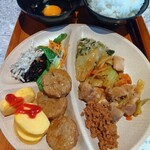 スーパーホテル - 料理写真:朝食バイキング。