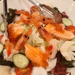 347638475 - 海鮮サラダ ここサーモンとタコが美味しいのにイカとエビが美味しくない