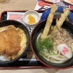 資さんうどん - 料理写真: