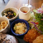 サンドイッチ&コーヒー フレスコ サンド カフェ - 蓋つき茶碗の中はポテサラでした☆