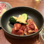 焼肉 天 - キムチ盛り合わせ